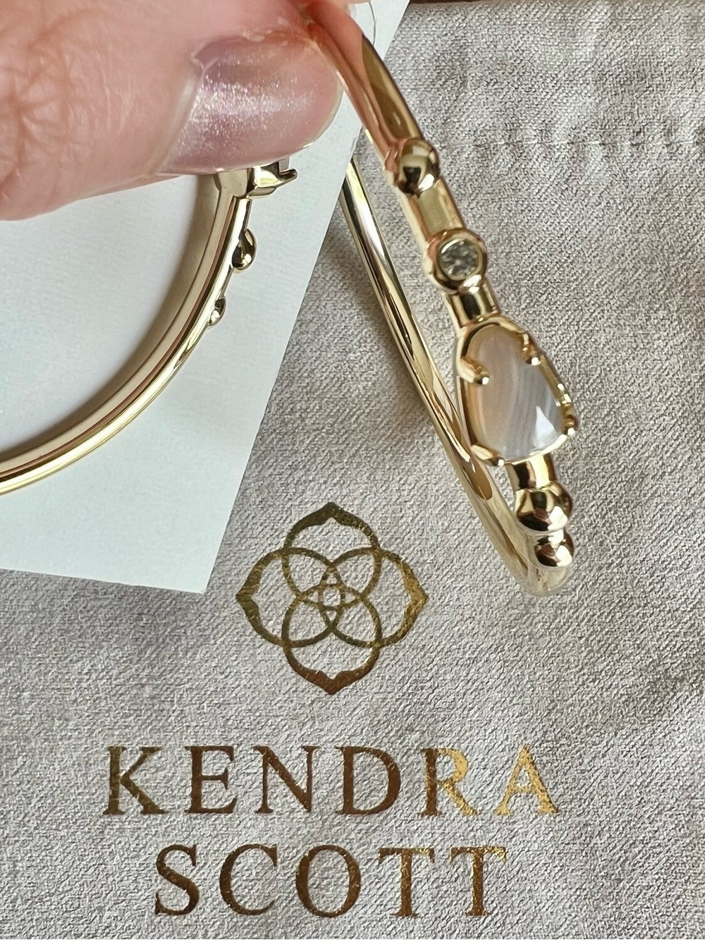 NWT Kendra Scott Lyra Gold Hoop Earrings with Agate and Crystal Accents - Picture 4 of 8